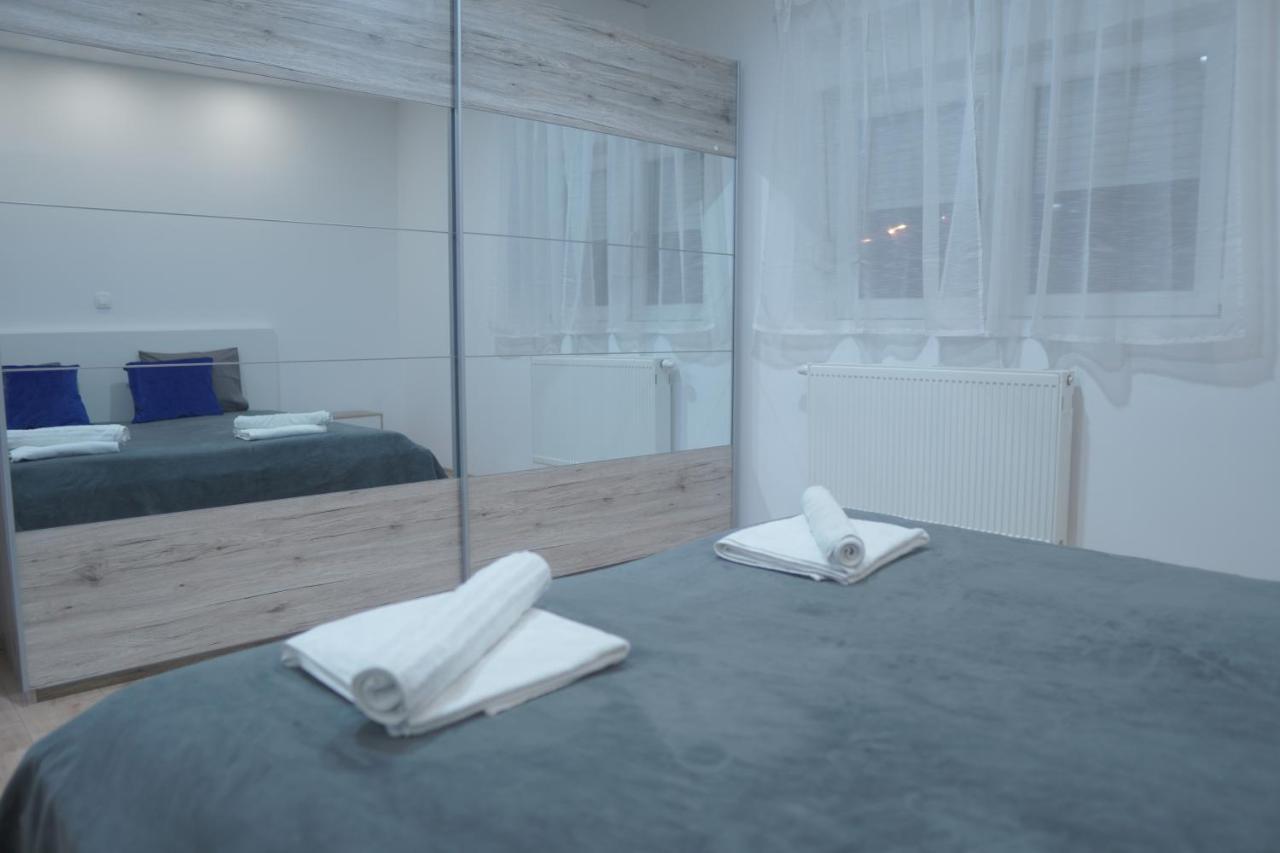 Black Apartment By Alex Rafael Zagreb Bagian luar foto